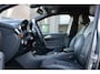 Mercedes-Benz B-klasse 180 Ambition |Automaat | Half stof/Leder | Groot scherm