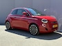 Fiat 500 La Prima 42 kWh / SOH 93% / Apple Carplay/Android Auto / Achteruitrijcamera / Adaptieve Cruise Control / Lichtmetalen Velgen 17" / Navigatie / 3-fase / Snelladen /