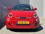 Fiat 500 La Prima 42 kWh / SOH 93% / Apple Carplay/Android Auto / Achteruitrijcamera / Adaptieve Cruise Control / Lichtmetalen Velgen 17" / Navigatie / 3-fase / Snelladen /