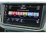 Volkswagen Tiguan 1.4 TSI eHybrid R-Line Business+ | Incl. 12 maanden garantie | 100% dealer onderhouden | SOH 93% | Travel assist | Apple carplay/Android auto | Wegklapbare trekhaak | Navigatie | Stoel/stuurverwarming |