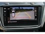 Volkswagen Tiguan 1.4 TSI eHybrid R-Line Business+ | Incl. 12 maanden garantie | 100% dealer onderhouden | SOH 93% | Travel assist | Apple carplay/Android auto | Wegklapbare trekhaak | Navigatie | Stoel/stuurverwarming |