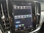 Volvo V60 2.0 T5 Momentum | Trekhaak | Leder | Power Seats | Memory | Apple carplay/Android auto | Stoelverwarming | Cruise Control | Elektr. bedienbare achterklep | 4 Seizoen banden |