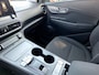Hyundai Kona Electric EV Fashion 64 kWh | SOH: 95,1% | 3 Fase | Warmtepomp | LED | Blindspot | Stoelverwarming | All Season | HUD |