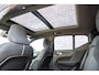 Volvo EX40 Single Motor Extended Range Ultra Black Edition 82 kWh | Europa | Harman Kardon audio | 20" | Schuif-/kanteldak | Getint Glas | Elektrische stoelverstelling | Nubuck bekleding | Adaptive Cruise Control | Dodehoekdetectie |