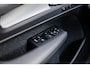 Volvo EX40 Single Motor Extended Range Ultra Black Edition 82 kWh | Europa | Harman Kardon audio | 20" | Schuif-/kanteldak | Getint Glas | Elektrische stoelverstelling | Nubuck bekleding | Adaptive Cruise Control | Dodehoekdetectie |