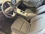Hyundai Kona Electric EV Comfort 39 kWh / SOH 98% / Snel lader / Keyless entry / Stoelverw. / Stuur verw. / Climate Controle / Carplay / Parkeer Camera
