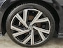 Volkswagen Golf Variant 1.5 eTSI 150pk Automaat R-Line interieur & exterieur | Trekhaak | Bestuurdersassistentiepakket |18" Velgen