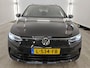 Volkswagen Golf Variant 1.5 eTSI 150pk Automaat R-Line interieur & exterieur | Trekhaak | Bestuurdersassistentiepakket |18" Velgen