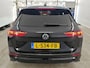 Volkswagen Golf Variant 1.5 eTSI 150pk Automaat R-Line interieur & exterieur | Trekhaak | Bestuurdersassistentiepakket |18" Velgen