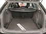 Volkswagen Golf Variant 1.5 eTSI 150pk Automaat R-Line interieur & exterieur | Trekhaak | Bestuurdersassistentiepakket |18" Velgen