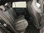 Volkswagen Golf Variant 1.5 eTSI 150pk Automaat R-Line interieur & exterieur | Trekhaak | Bestuurdersassistentiepakket |18" Velgen