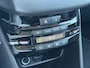 Peugeot 2008 1.2 PureTech Allure 2e Eigenaar l Automaat l Carplay l D-riem vv in 12-2023 l Camera l Clima l Cruise l Halfleder l Pdc V+A l 110pk l N.A.P l Bj 12-2026 l Apk tot 01-2027