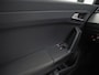 SEAT Ibiza 1.0 TSI Business Sport (GROOT NAVI, APPLE CARPLAY, GETINT GLAS, CAMERA, CRUISE, LM VELGEN, NIEUWE APK, NIEUWSTAAT)