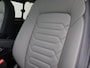 Volkswagen Caravelle 2.5 L2H1 eHybrid Style 233PK Aut. incl. BTW en BPM, Leder, 360gr. Camera, Navi, Side Assist, Keyless, Matrix-LED Koplampen, Adaptieve Cruise Control, Trekhaak, 17" LM Velgen, 8-zitpl., Stoel-stuurverwarming