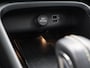 Volvo XC40 T5 262PK Plug in Hybrid R-Design / Trekhaak / Panoramisch Dak / Verwarmbare Voorstoelen+Stuurwiel / Adaptive Cruise / Extra Getint Glas /