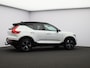 Volvo XC40 T5 262PK Plug in Hybrid R-Design / Trekhaak / Panoramisch Dak / Verwarmbare Voorstoelen+Stuurwiel / Adaptive Cruise / Extra Getint Glas /