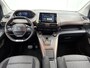 Peugeot e-Rifter EV GT 7p 50 kWh 136pk | 7 Zitplaatsen | Navigatie | Achteruitrijcamera | Climate Control | Cruise Control | Parkeersensoren | Keyless | Elektrisch inklapbare spiegels | Apple Carplay / Android Auto | Bluetooth | DAB+ radio | Multifunctioneel lederen stuurwiel | Digitaal instrumentenpaneel | Donker getint glas | 2x Schuifdeur | 17" lichtmetalen velgen |