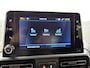 Peugeot e-Rifter EV GT 7p 50 kWh 136pk | 7 Zitplaatsen | Navigatie | Achteruitrijcamera | Climate Control | Cruise Control | Parkeersensoren | Keyless | Elektrisch inklapbare spiegels | Apple Carplay / Android Auto | Bluetooth | DAB+ radio | Multifunctioneel lederen stuurwiel | Digitaal instrumentenpaneel | Donker getint glas | 2x Schuifdeur | 17" lichtmetalen velgen |