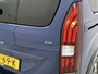 Peugeot e-Rifter EV GT 7p 50 kWh 136pk | 7 Zitplaatsen | Navigatie | Achteruitrijcamera | Climate Control | Cruise Control | Parkeersensoren | Keyless | Elektrisch inklapbare spiegels | Apple Carplay / Android Auto | Bluetooth | DAB+ radio | Multifunctioneel lederen stuurwiel | Digitaal instrumentenpaneel | Donker getint glas | 2x Schuifdeur | 17" lichtmetalen velgen |