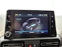 Peugeot e-Rifter EV GT 7p 50 kWh 136pk | 7 Zitplaatsen | Navigatie | Achteruitrijcamera | Climate Control | Cruise Control | Parkeersensoren | Keyless | Elektrisch inklapbare spiegels | Apple Carplay / Android Auto | Bluetooth | DAB+ radio | Multifunctioneel lederen stuurwiel | Digitaal instrumentenpaneel | Donker getint glas | 2x Schuifdeur | 17" lichtmetalen velgen |