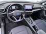 SEAT Leon Sportstourer 1.5 eTSI FR | Camera | Parkeerhulp | Stoelverwarming | Full LED | Carplay | Getint Glas | 17'' |
