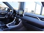 Toyota RAV4 2.5 Plug-in Hybrid AWD Bi-Tone Plus | Rijklaar | Panodak | Trekhaak | Navi | JBL | HUD | Leder | Stoel- koeling/verwarming | 360 Camera | Memory