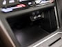 Volkswagen Taigo 1.0 TSI Sport Automaat (PANORAMADAK, APPLE CARPLAY, GROOT NAVI, LEDER, KEYLESS, STOELVERWARMING, SPORTSTOELEN, CAMERA, IQ LIGHT, NIEUWSTAAT)