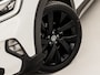 Volkswagen Taigo 1.0 TSI Sport Automaat (PANORAMADAK, APPLE CARPLAY, GROOT NAVI, LEDER, KEYLESS, STOELVERWARMING, SPORTSTOELEN, CAMERA, IQ LIGHT, NIEUWSTAAT)