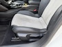Peugeot e-2008 EV GT Pack 50 kWh | Schuif-Kanteldak | Stoelverwarming | FULL LED koplampen | Achteruitrij-Camera | Adaptieve Cruise control |  Alcantara Bekleding |  Navigatie en Apple caprplay en Android auto |