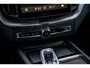 Volvo XC60 2.0 T8 Plug-in hybrid AWD Ultra Dark Exec. Ed. | Luchtvering | 22 Inch | Bowers & Wilkins Audio | Stoelverwarming + Ventilatie + Massage | Head Up | 360 Camera | Getint Glas | Schuif -/ Kanteldak |