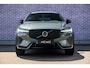 Volvo XC60 2.0 T8 Plug-in hybrid AWD Ultra Dark Exec. Ed. | Luchtvering | 22 Inch | Bowers & Wilkins Audio | Stoelverwarming + Ventilatie + Massage | Head Up | 360 Camera | Getint Glas | Schuif -/ Kanteldak |