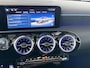 Mercedes-Benz A-klasse 180 Business Solution AMG | Panoramadak | Sfeerverlichting | Stoelverwarming | Parkeercamera |
