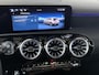Mercedes-Benz A-klasse 180 Business Solution AMG | Panoramadak | Sfeerverlichting | Stoelverwarming | Parkeercamera |
