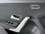 Mercedes-Benz A-klasse 180 Business Solution AMG | Panoramadak | Sfeerverlichting | Stoelverwarming | Parkeercamera |