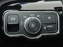 Mercedes-Benz A-klasse 180 Business Solution AMG | Panoramadak | Sfeerverlichting | Stoelverwarming | Parkeercamera |