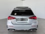 Mercedes-Benz A-klasse 180 Business Solution AMG | Panoramadak | Sfeerverlichting | Stoelverwarming | Parkeercamera |