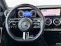 Mercedes-Benz A-klasse 180 Business Solution AMG | Panoramadak | Sfeerverlichting | Stoelverwarming | Parkeercamera |