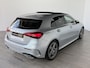 Mercedes-Benz A-klasse 180 Business Solution AMG | Panoramadak | Sfeerverlichting | Stoelverwarming | Parkeercamera |