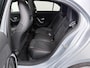 Mercedes-Benz A-klasse 180 Business Solution AMG | Panoramadak | Sfeerverlichting | Stoelverwarming | Parkeercamera |