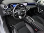 Mercedes-Benz A-klasse 180 Business Solution AMG | Panoramadak | Sfeerverlichting | Stoelverwarming | Parkeercamera |