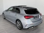 Mercedes-Benz A-klasse 180 Business Solution AMG | Panoramadak | Sfeerverlichting | Stoelverwarming | Parkeercamera |