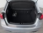 Mercedes-Benz A-klasse 180 Business Solution AMG | Panoramadak | Sfeerverlichting | Stoelverwarming | Parkeercamera |