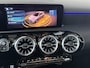 Mercedes-Benz A-klasse 180 Business Solution AMG | Panoramadak | Sfeerverlichting | Stoelverwarming | Parkeercamera |