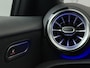 Mercedes-Benz A-klasse 180 Business Solution AMG | Panoramadak | Sfeerverlichting | Stoelverwarming | Parkeercamera |