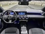 Mercedes-Benz A-klasse 180 Star Edition AMG Line | Night | Panoramadak | Multibeam LED | 19 Inch LM velgen | Sfeerverlichting |