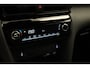 Toyota Yaris Cross 1.5 Hybrid 130 Dynamic - CLIMATE CONTROL - APPLE CARPLAY/ANDROID AUTO - ACHTERUITRIJCAMERA - CRUISE CONTROL ADAPTIEF - DRAADLOZE TELEFOONLADER - VOORSTOELEN VERWARMD - STUURVERWARMING - KEYLESS ENTRY/START - EXTRA GETINT GLAS
