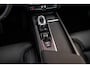 Volvo XC60 2.0 T8 Plug-in hybrid AWD Ultra Dark Exec. Ed. | Actieve Luchtvering | Bowers & Wilkins Audio | Head-up Display | 360 Graden Camera | Panoramadak | Lichtmetalen Velgen 22 inch | Elektrisch Verstelbare Voorstoelen | Geventileerde Stoelen | Massagefunctie | Keyless Entry | BLIS