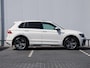 Volkswagen Tiguan 1.5 TSI ACT Highline Business R 150pk DSG | Panoramadak | Trekhaak | Elektrische achterklep | Navigatie | Cruise control | LED+ | Climate control | Dodehoek detectie |