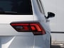 Volkswagen Tiguan 1.5 TSI ACT Highline Business R 150pk DSG | Panoramadak | Trekhaak | Elektrische achterklep | Navigatie | Cruise control | LED+ | Climate control | Dodehoek detectie |