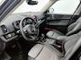 MINI Countryman 1.5 136PK Automaat Cooper Classic / Trekhaak / Pdc+Camera / 1/2 Leder / Navigatie / Airco-ecc. / Radio multimedia / Apk 07-2027